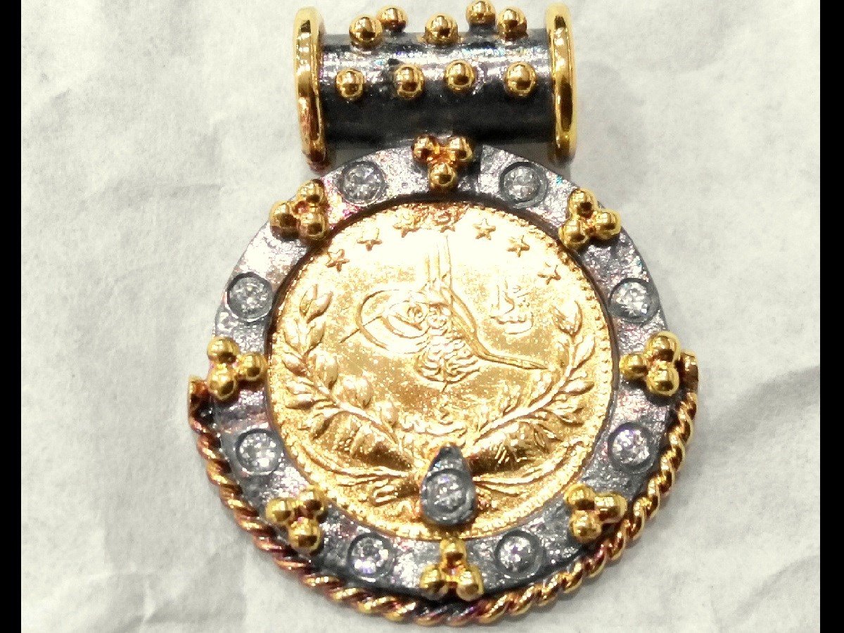 Reşat Tam Altın Özel El İşi Çerçeveli Kolye