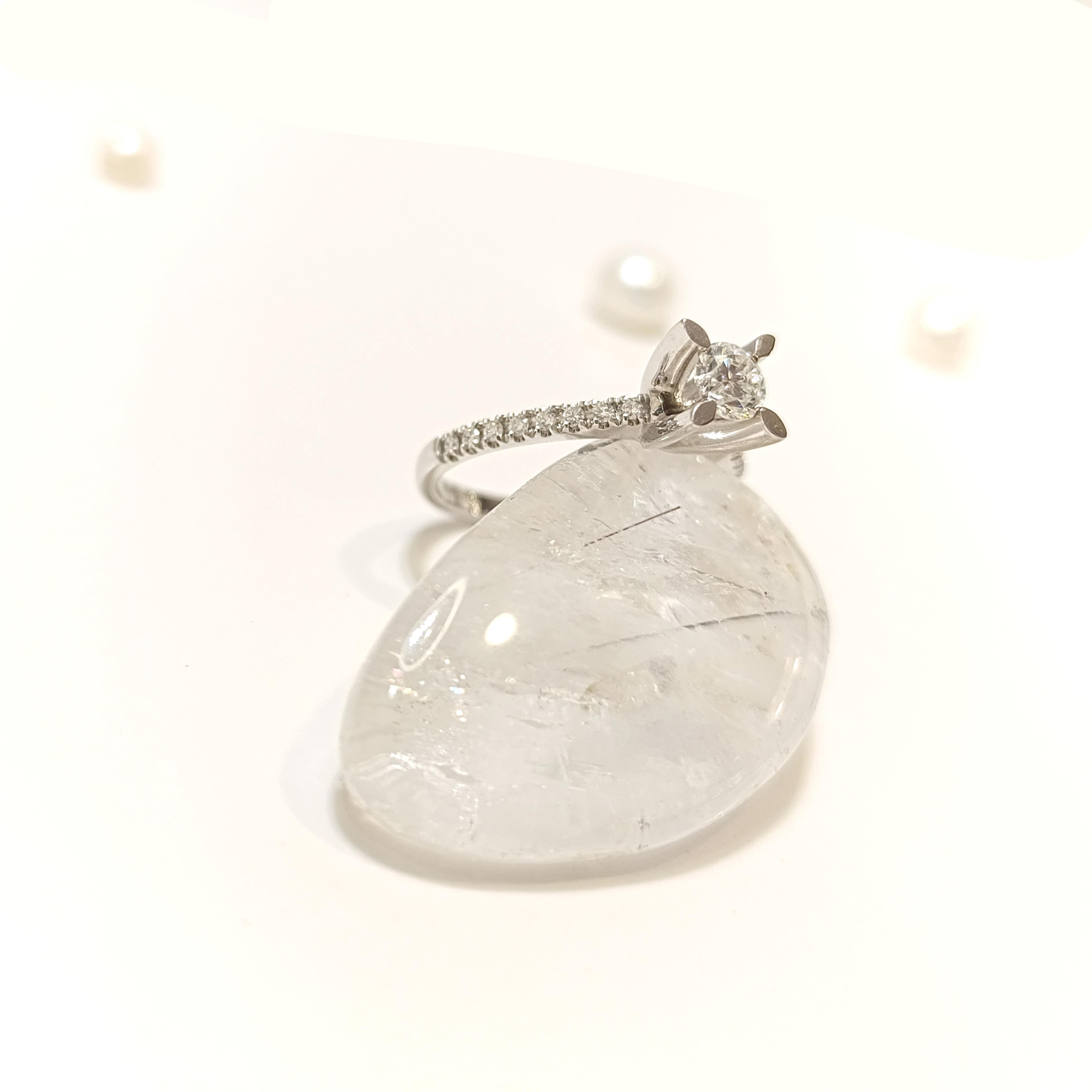 0.33ct H Color Pırlanta Tek Taş Yüzük 14 Ayar Altın HD VİDEOLU