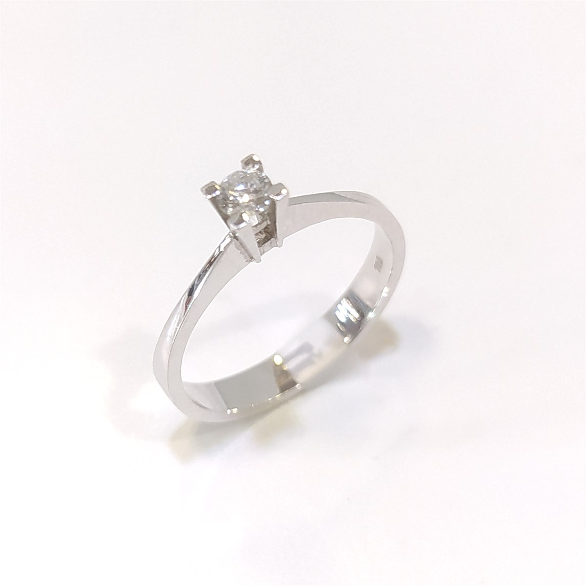 0.15ct H Color Pırlanta Tek TAş Yüzük 18 Ayar Altın