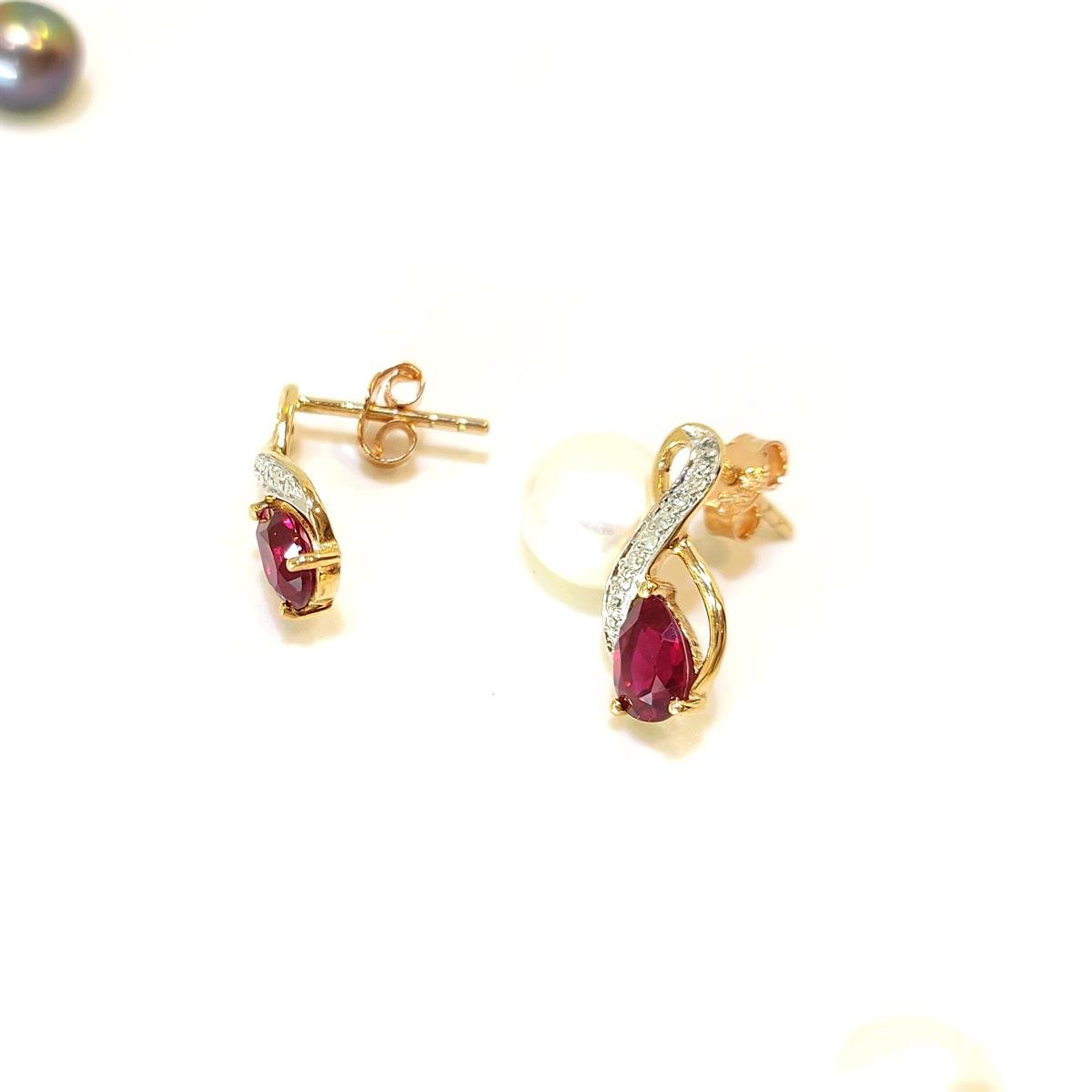 Kırmızı Damla ve Pırlanta Taşlı Küpe 8 Ayar Altın 4K VİDEOLU