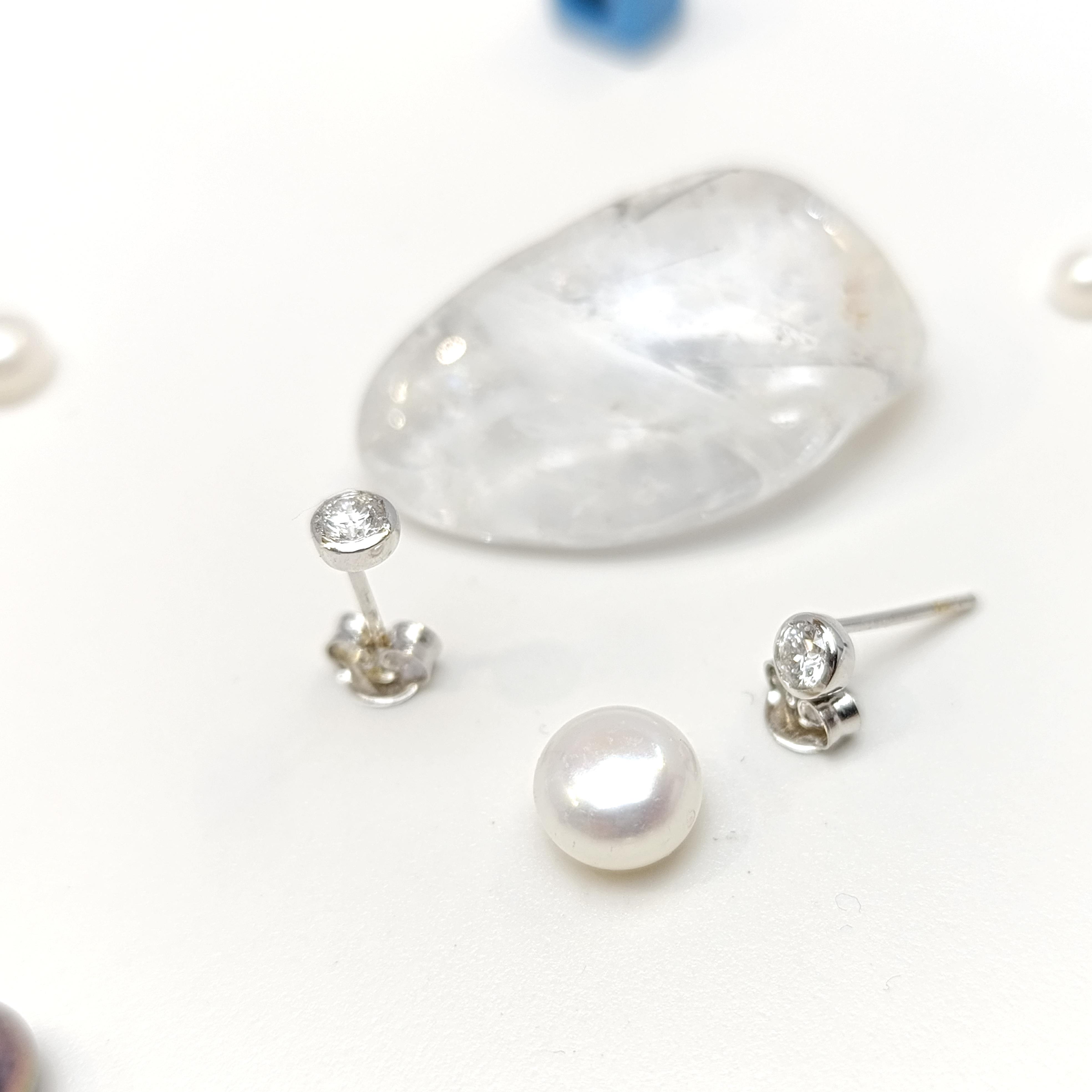 Pırlanta Tek Taş Küpe 18 Ayar Altın HD VİDEOLU