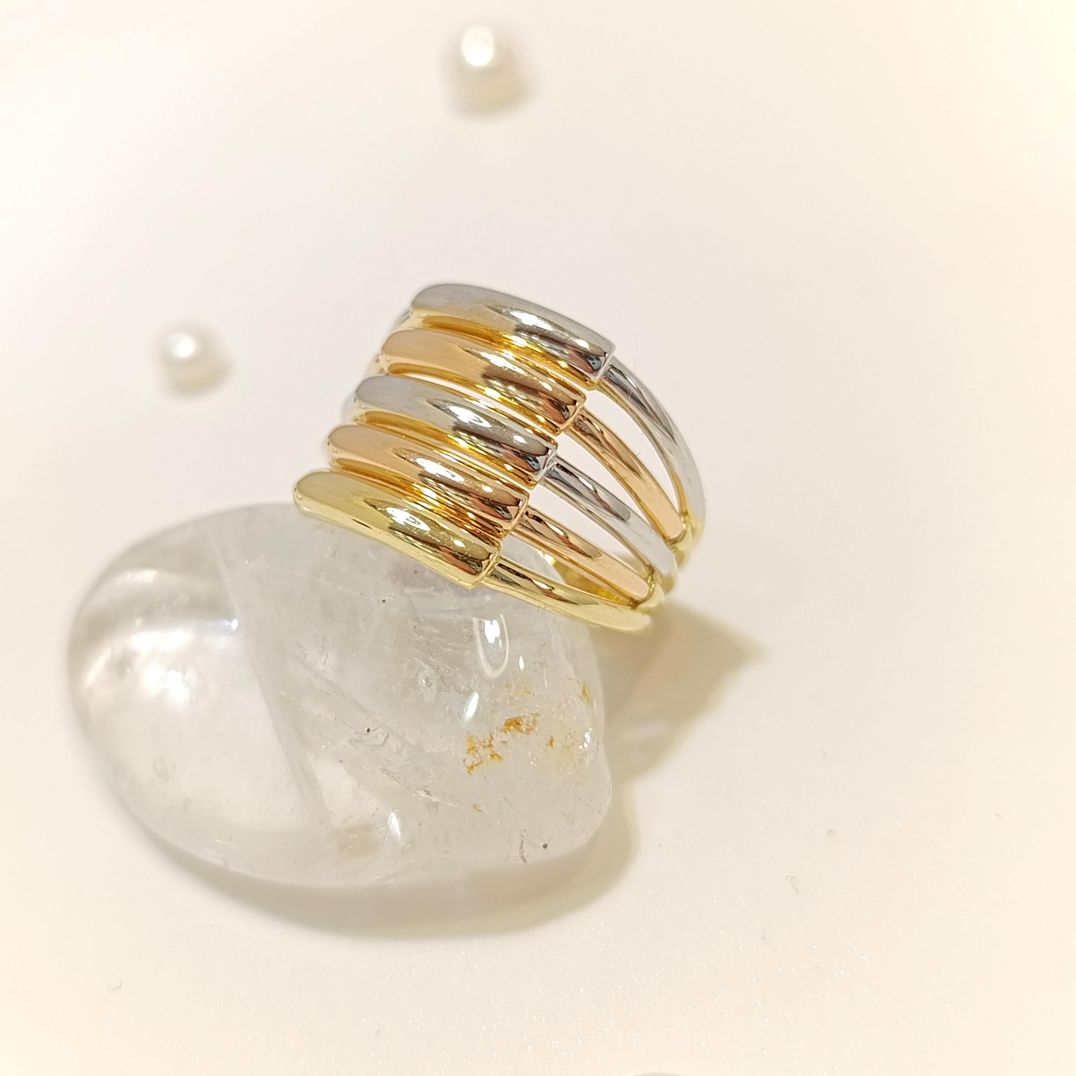 Beş Sıralı Kaburga Yüzük 14 Ayar Altın HD VİDEOLU