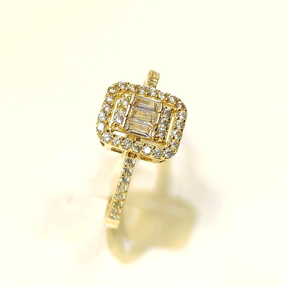 Baget Taşlı Yüzük 14 Ayar Altın