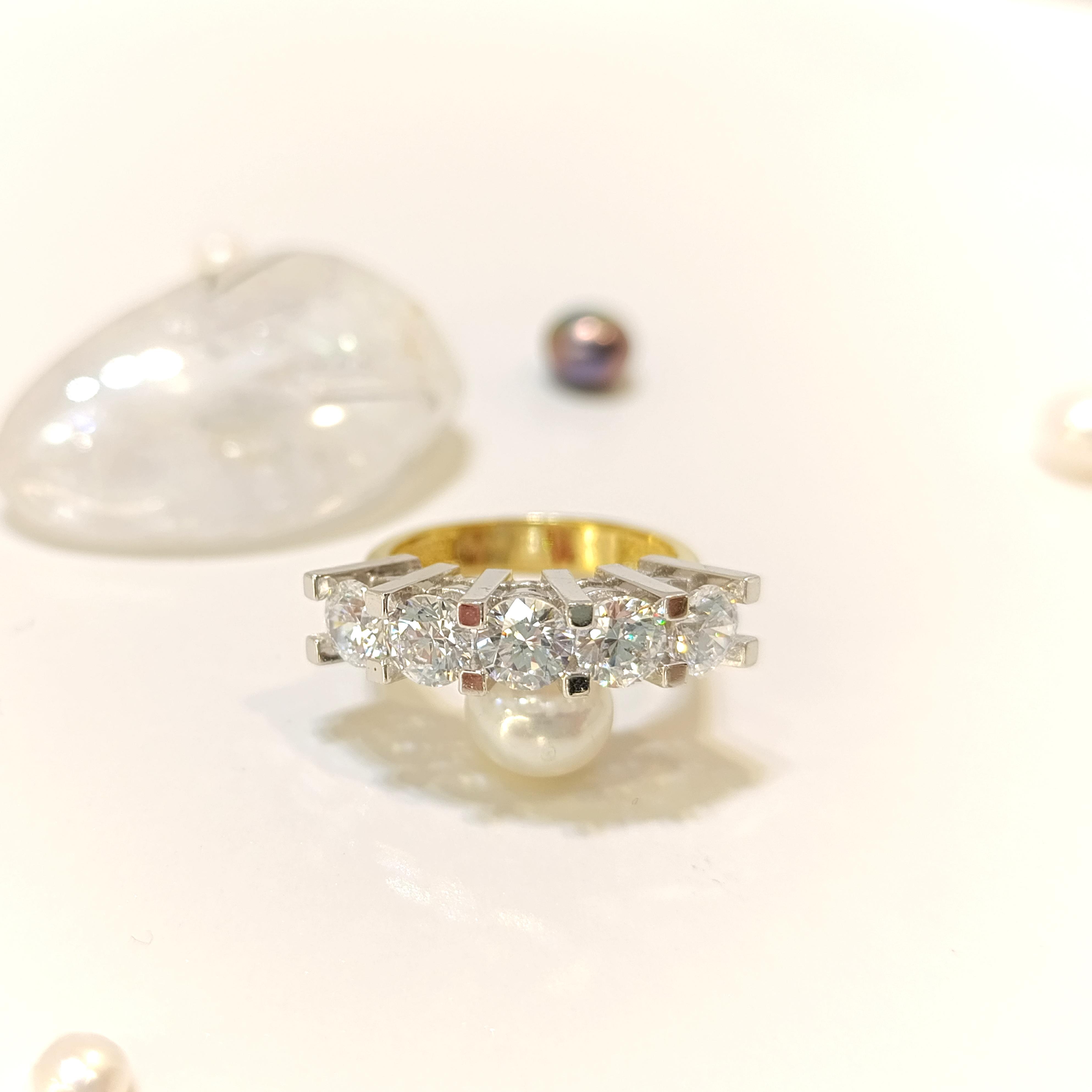 Beş Taş Yüzük 14 Ayar Altın HD VİDEOLU