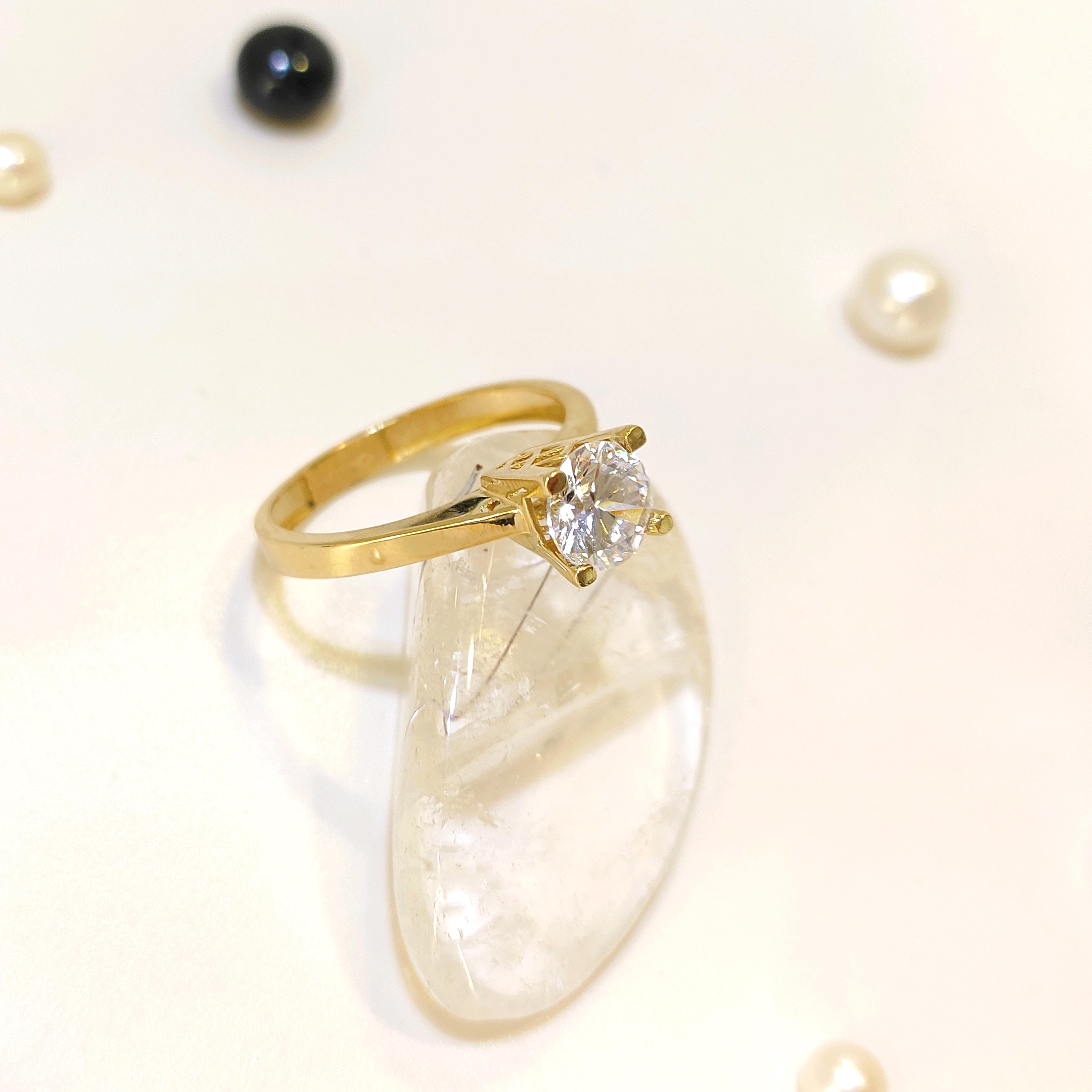 Tek Taş Yüzük 14 Ayar Altın HD VİDEOLU