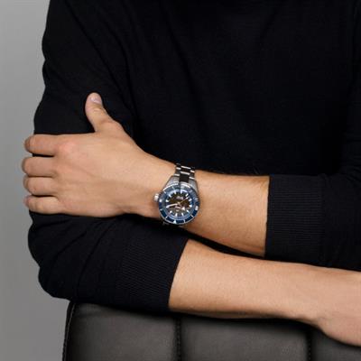 Rado Captain Cook High-Tech Ceramic Skeleton Erkek Kol Saati R32128202