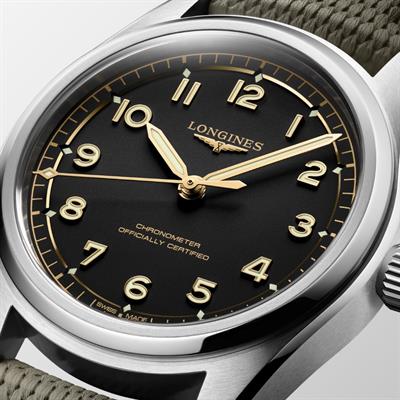 Longines Spirit Pilot 39mm Erkek Kol Saati L3.809.4.53.9