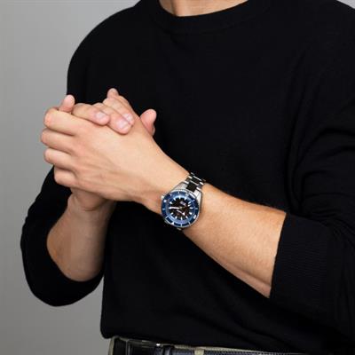 Rado Captain Cook High-Tech Ceramic Skeleton Erkek Kol Saati R32128202