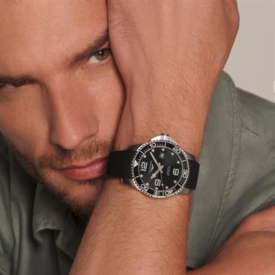 Longines HydroConquest 43mm Erkek Saati L3.782.4.56.9