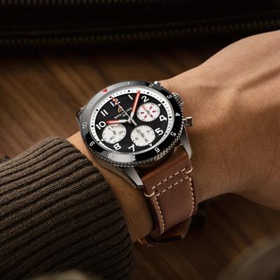 Breitling Classic  Avi Chronograph 42mm Mosquito Y233801A1B1X1 Erkek Kol Saati
