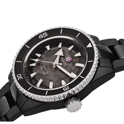 Rado Captain Cook High-Tech Ceramic Skeleton Erkek Kol Saati R32127152