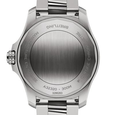 Breitling A32320101B1A1 Avenger Automatic GMT 44 Erkek Kol saati