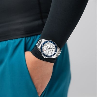 Hamilton Khaki Navy Scuba 40mm H82425110 Erkek Kol Saati