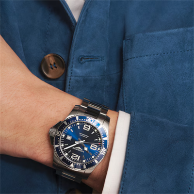 Longines Hydroconquest 44mm Erkek Kol Saati L3.841.4.96.6 