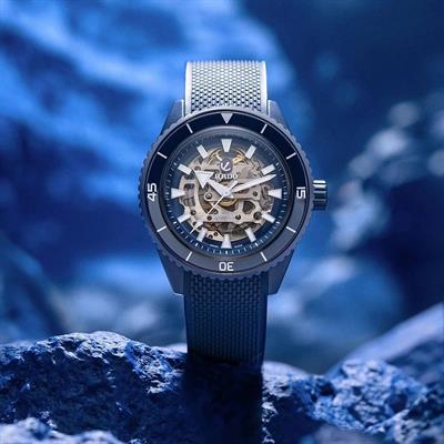 Rado Captain Cook High-Tech Ceramic Skeleton R32153209 Erkek Saati