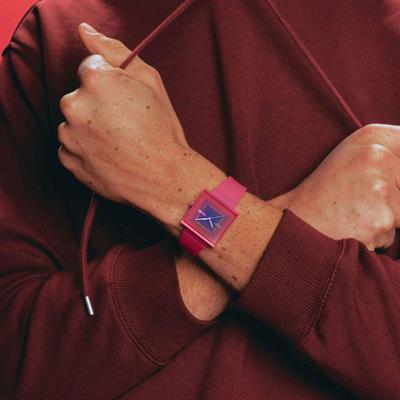 Swatch Squarely Berry SO34R700 Unisex Kol Saati