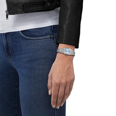 Tissot Prx 25mm Kadın Kol Saati T137.010.11.351.00