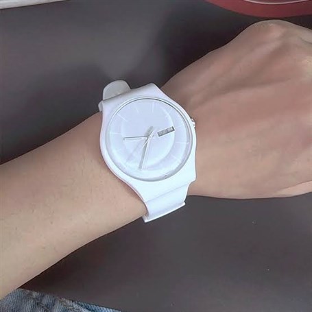 Swatch White Rebel SUOW701 Unisex Kol Saati
