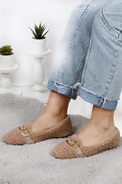 Peluş Tüylü Tokalı Kadın Babet Ev Ayakkabısı
