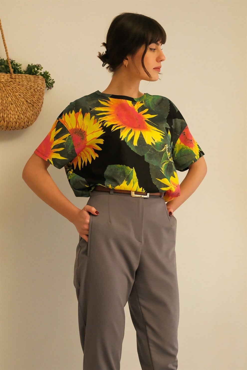 Ayçiçek Desenli T-shirt