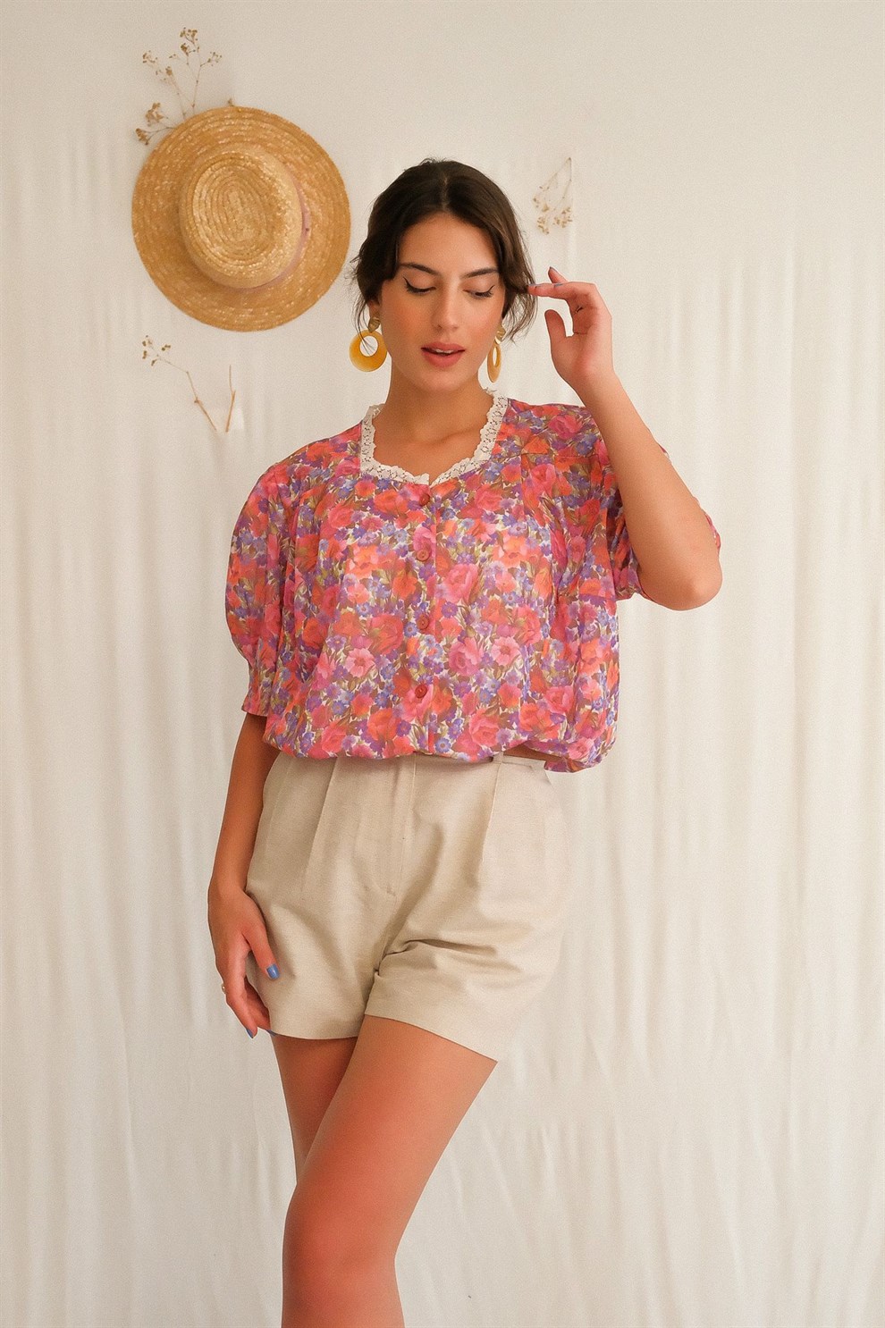 Dantel Detaylı Gömlek