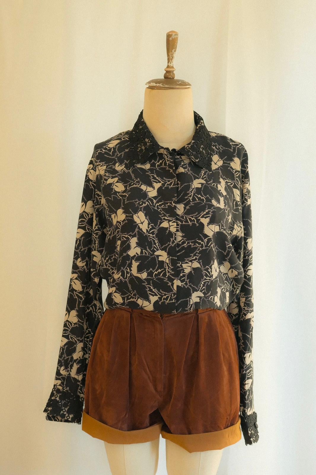 Dantel Detaylı İpek Gömlek