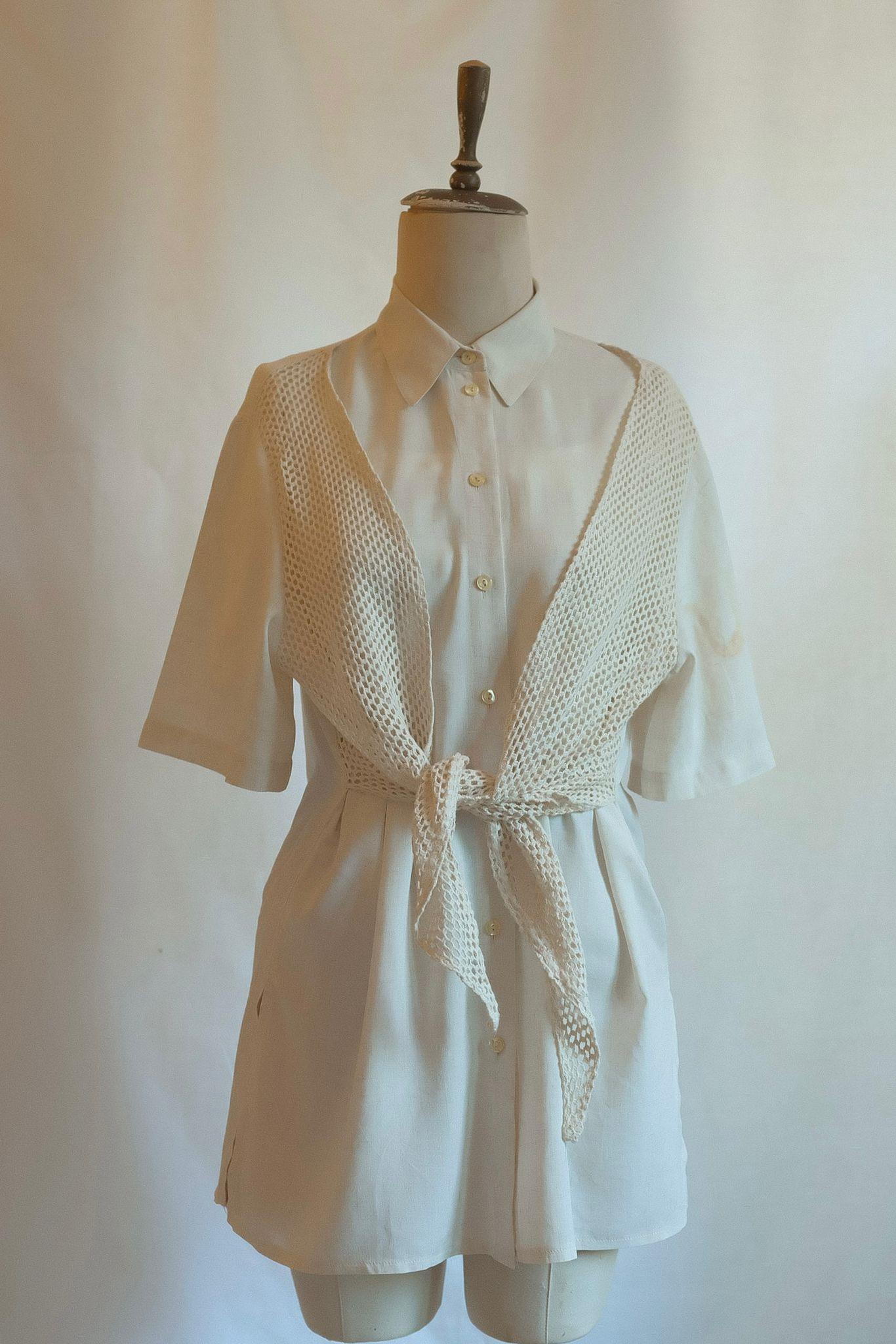 Dantel Yelek Detaylı Gömlek