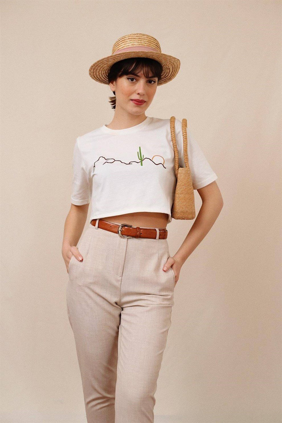 Krem Crop Desert T-shirt