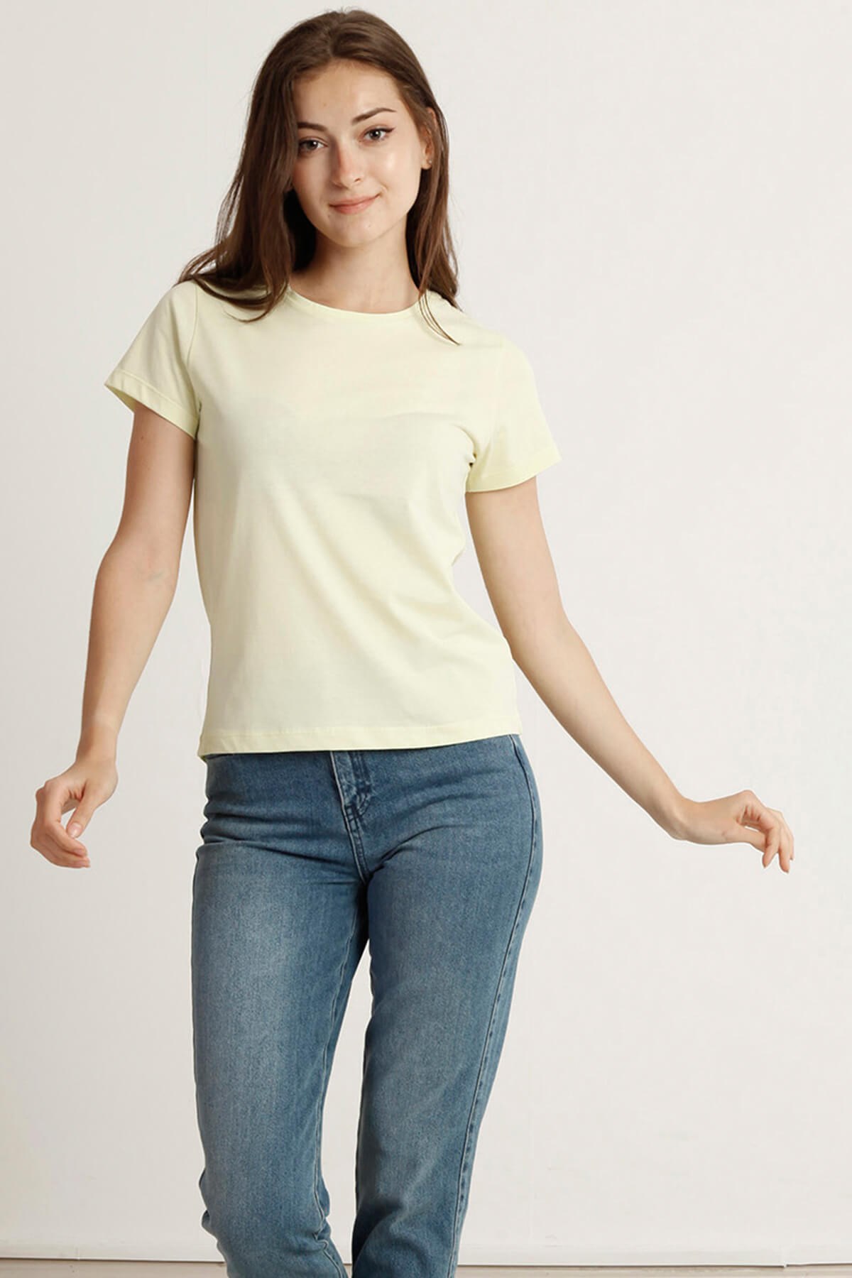 Kadın Slim Crop  Bisiklet Yaka Tshirt Bts 1005 SARIKadın Slim Crop  Bisiklet Yaka Tshirt Bts 1005 SARI