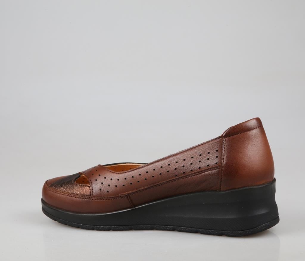 CASTLE BLACK 42765-1 Hakiki Deri Ortopedik Taba Kadın Günlük Anne Ayakkabısı