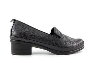 CASTLE BLACK 24604 Hakiki Deri Ortopedik Siyah Kadın Günlük Anne Ayakkabısı