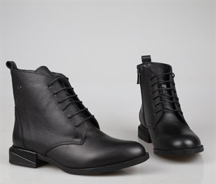 CASTLE BLACK 27491-1 Hakiki Deri Siyah Kadın Bot