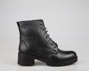 CASTLE BLACK 3680 Saf Deri Siyah Kadın Bot