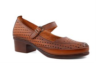 CASTLE BLACK 42437 Hakiki Deri Taba Kadın Günlük Anne Ayakkabısı