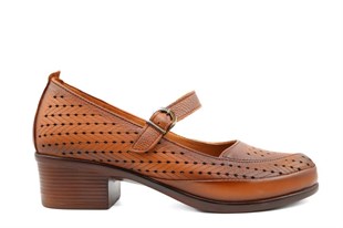 CASTLE BLACK 42437 Hakiki Deri Taba Kadın Günlük Anne Ayakkabısı