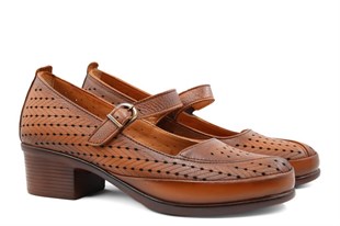 CASTLE BLACK 42437 Hakiki Deri Taba Kadın Günlük Anne Ayakkabısı