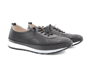 CASTLE BLACK 42737 Hakiki Deri Siyah Kadın Günlük Anne Ayakkabısı