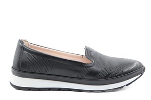 CASTLE BLACK 42738 Hakiki Deri Siyah Kadın Günlük Anne Ayakkabısı