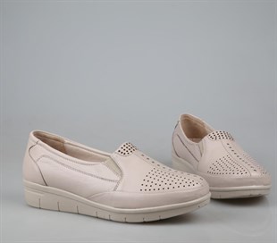 CASTLE BLACK 42741 Hakiki Deri Ortopedik Bej Kadın Günlük Anne Ayakkabısı