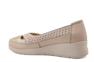 CASTLE BLACK 42765 Hakiki Deri Bej Kadın Günlük Anne Ayakkabısı