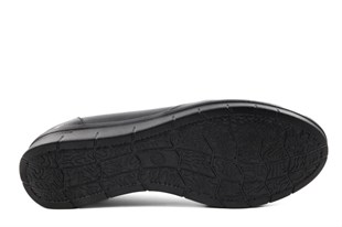 CASTLE BLACK 42766-1 Hakiki Deri Siyah Kadın Günlük Anne Ayakkabısı