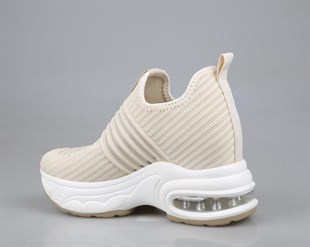 GUJA 25y300-8 Dolgu Topuk Bej Kadın Sneakers