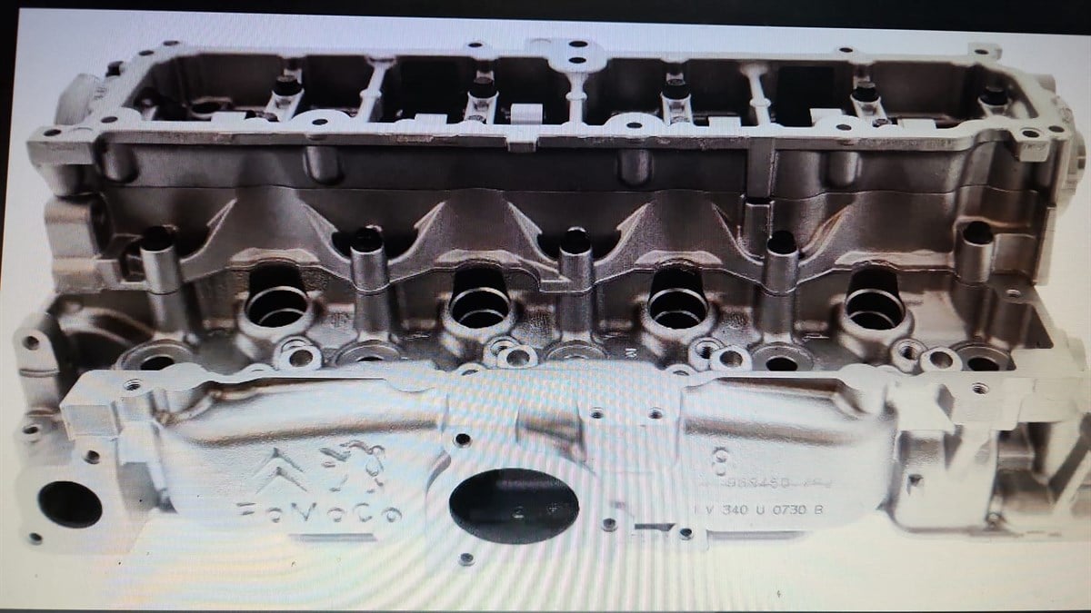 AV6Q 6C032 AA FOCUS - CMAX 1.6 TDCI EURO 5 MOTOR ÜST KAPAK FULDOLU AV6Q 6C032 AAAV6Q 6C32 AA