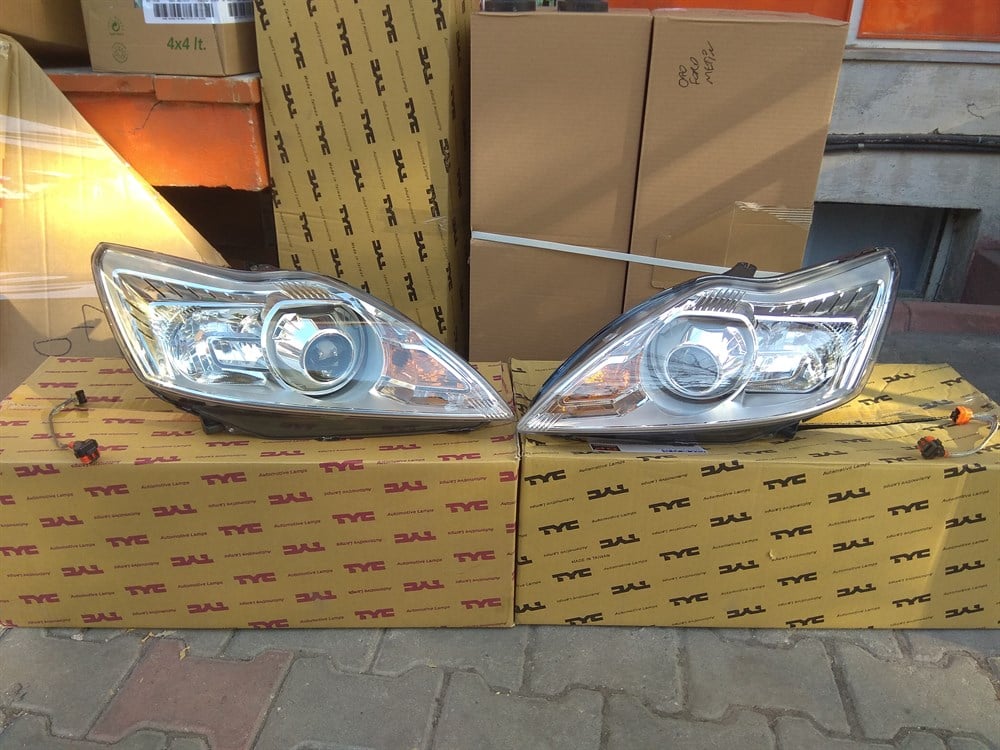 FOCUS 2.5 KASA SAĞ-SOL FAR  TAKIMI MERCEKLİ