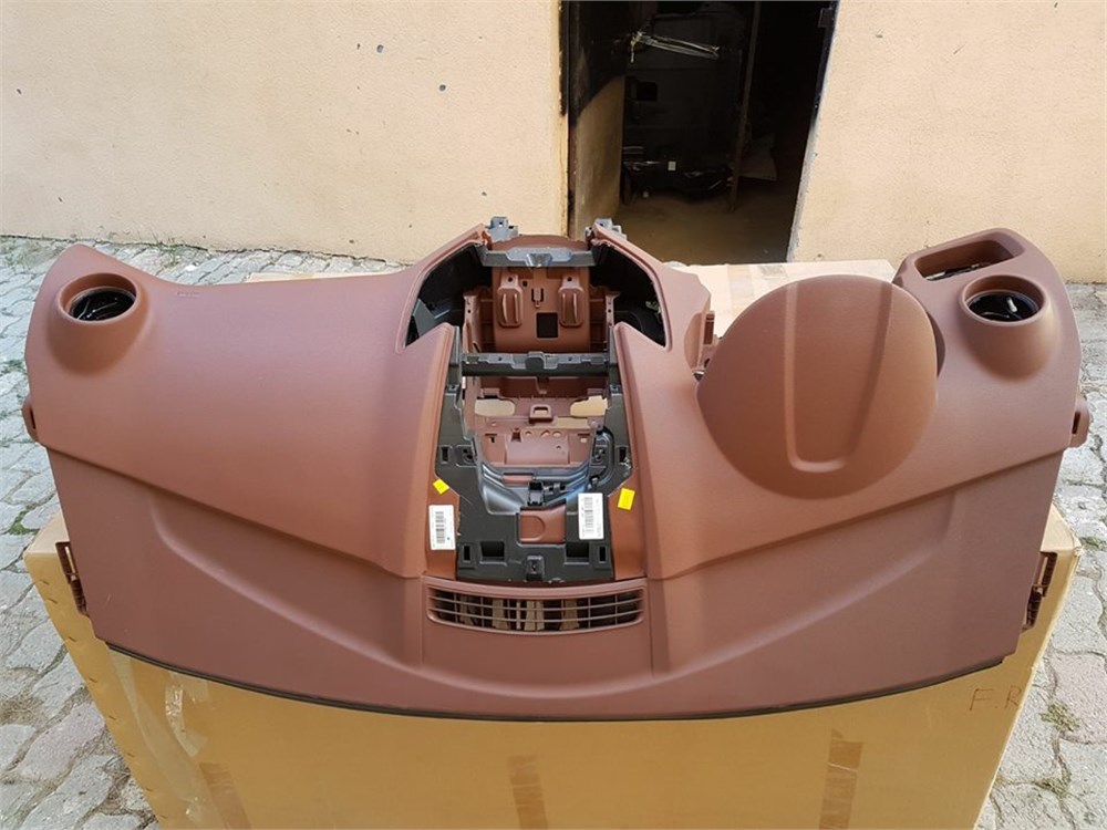 ÖN GÖĞÜS TORPİDO FİESTA C1BB A04304 CJ1FWMC1BB A04304 CJ1FWM