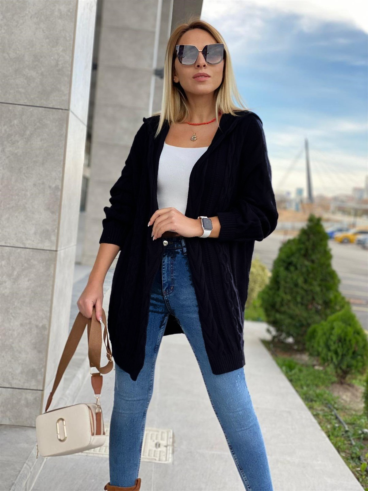 Kapişonlu Örme Triko Hırka-Siyah