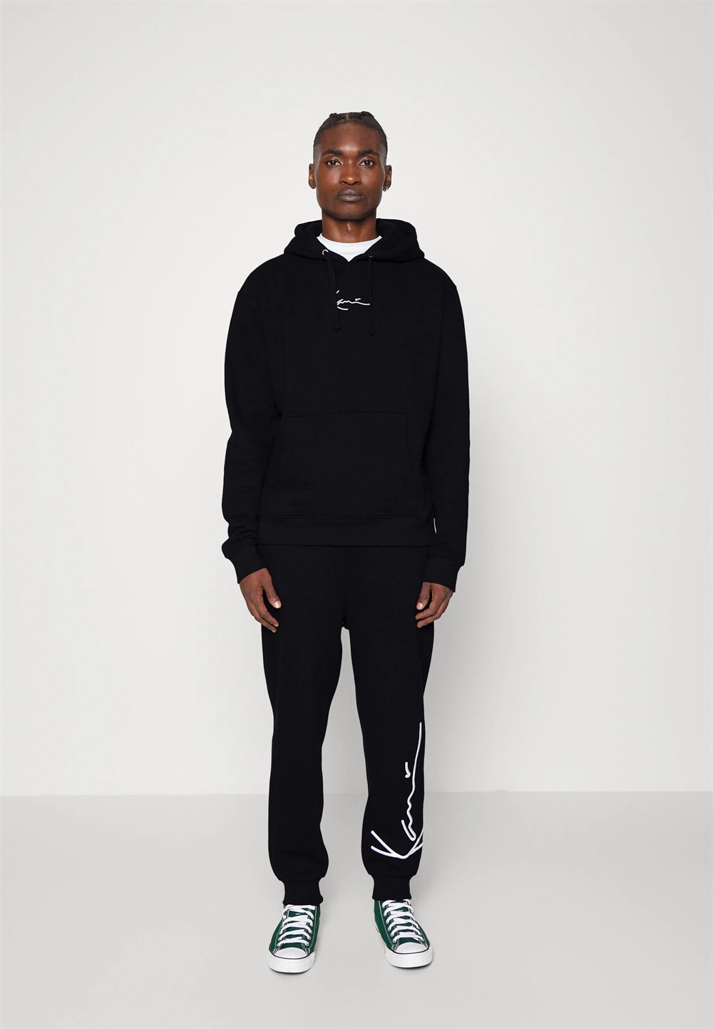 Önü Küçük Logolu Oversize Kapşonlu Sweat-Siyah
