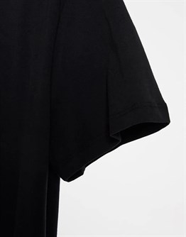 Önü Oval Baskılı  T shirt-Siyah