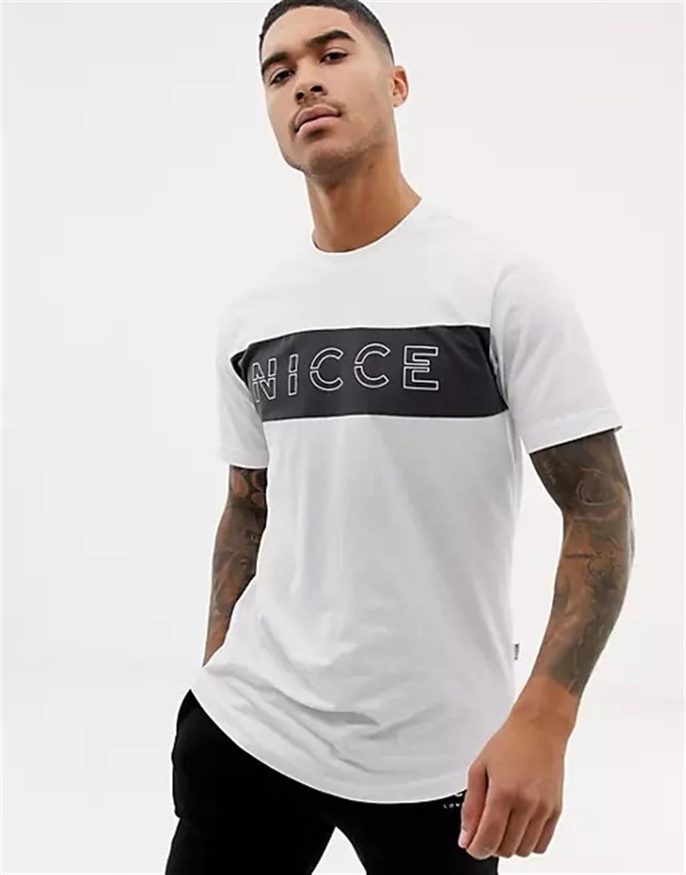 Göğsü Yazılı Shirt Beyaz-Siyah