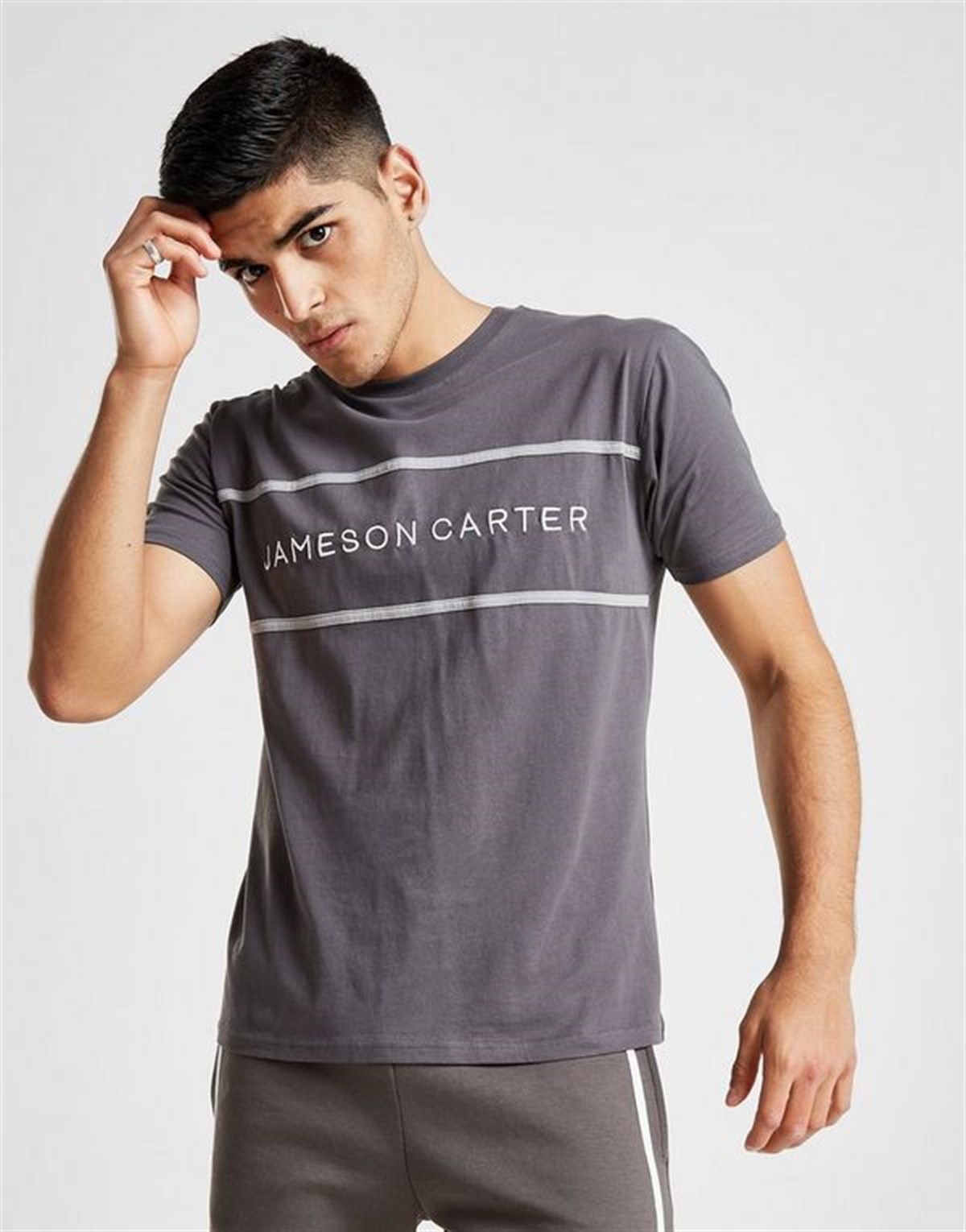 Gögüsü Yazılı Şeritli T Shirt Antracite